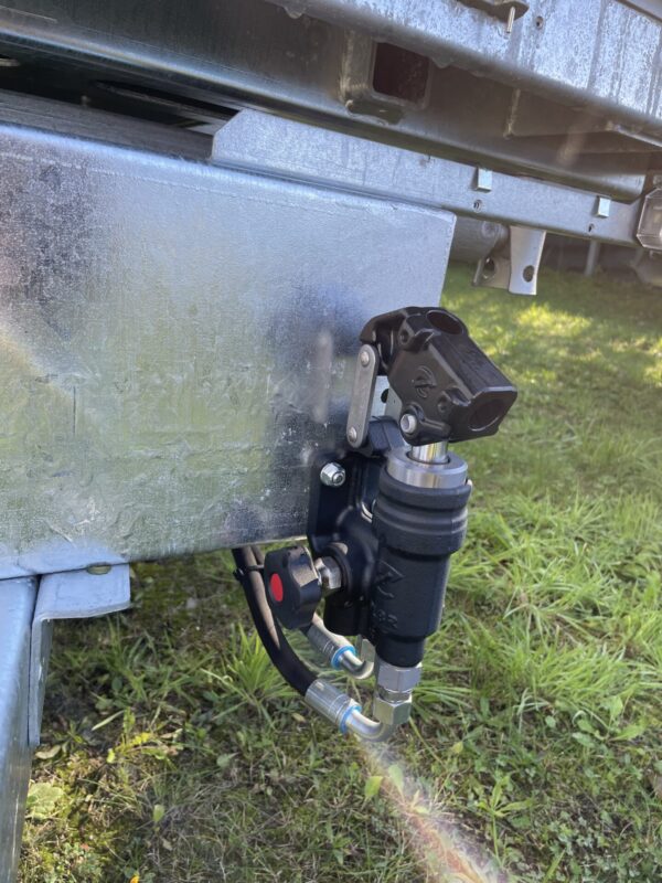 Dreiseitenk. HTK 3000.31 mit E-Handp.,Stahlgitteraufsatz 60 cm, Rampen u. Teleskopkurbelst. aus dem Schnäppchenmarkt – Bild 3