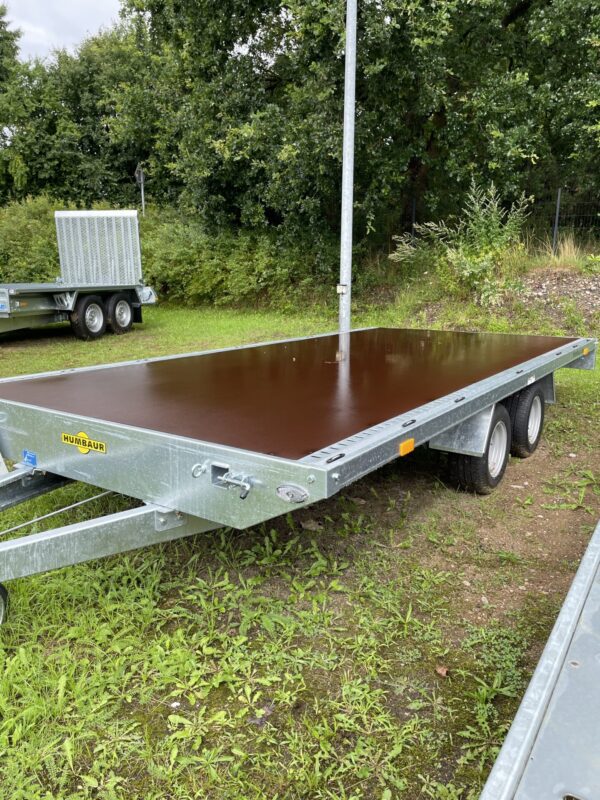 Humbaur Universal 3000 mit Auffahrrampen u. Seilwinde – Bild 3
