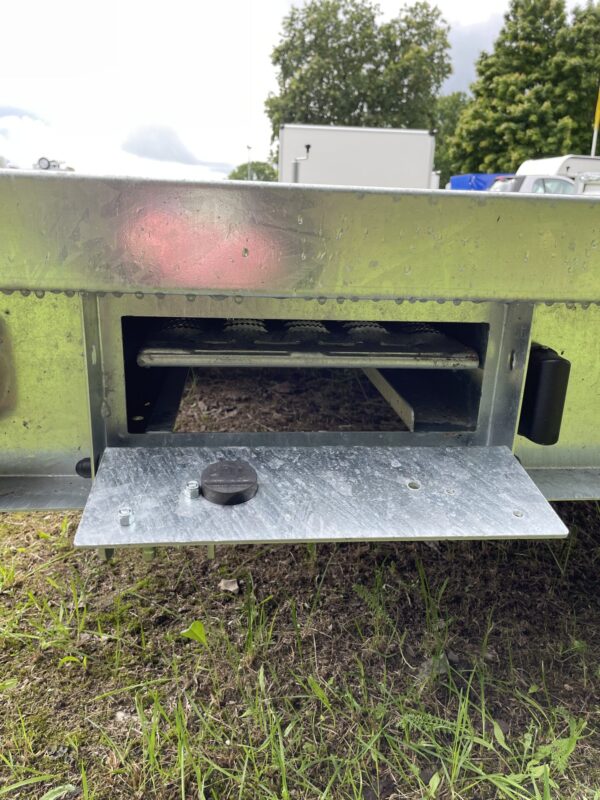 Humbaur Universal 3000 mit Auffahrrampen u. Seilwinde – Bild 7