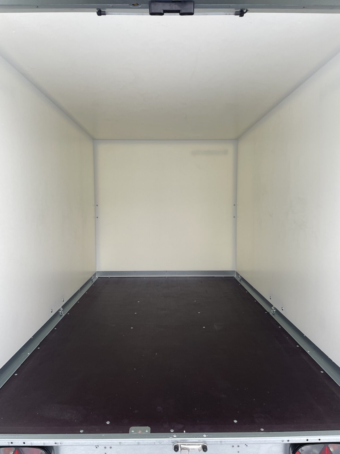 Kofferanhänger Brenderup CD260WBD1300, 1300 kg, Radstoßdämpfer – Bild 7