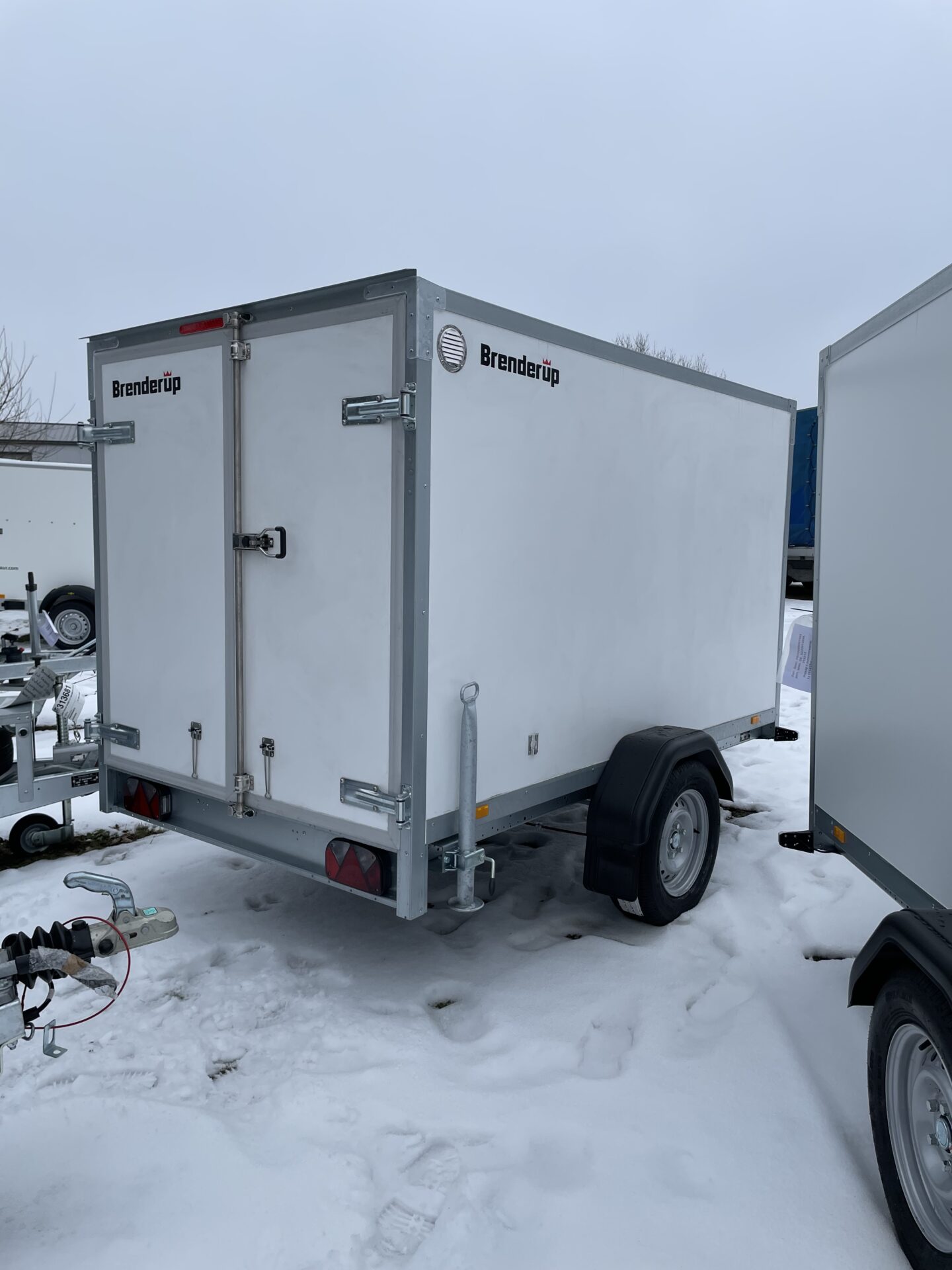 Kofferanhänger Brenderup CD260WBD1300, 1300 kg, Radstoßdämpfer – Bild 9