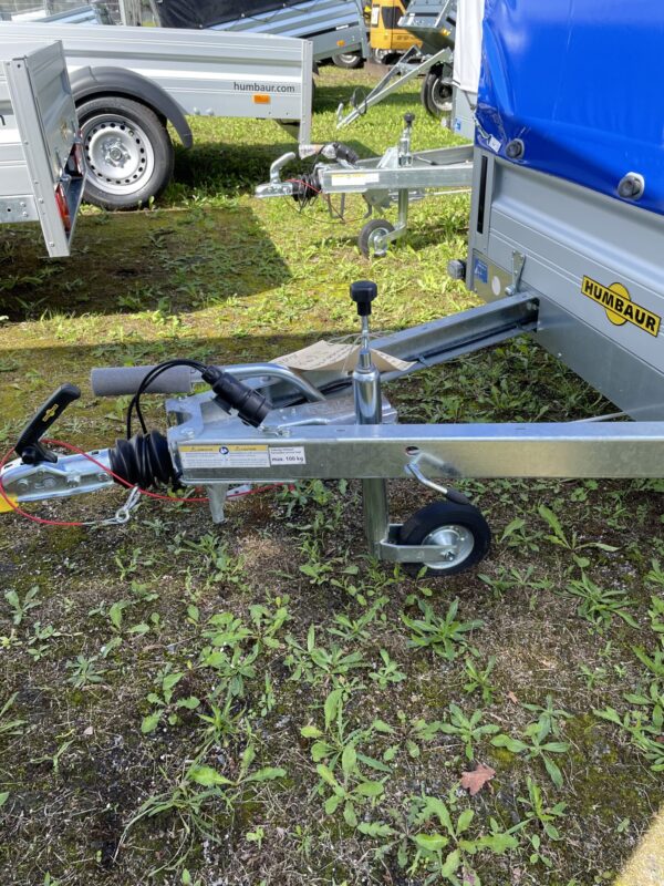 Humbaur HA 132513 KV, inkl. Radstoßdämpfer für 100 km/h Zulassung und Hochplane in blau – Bild 2