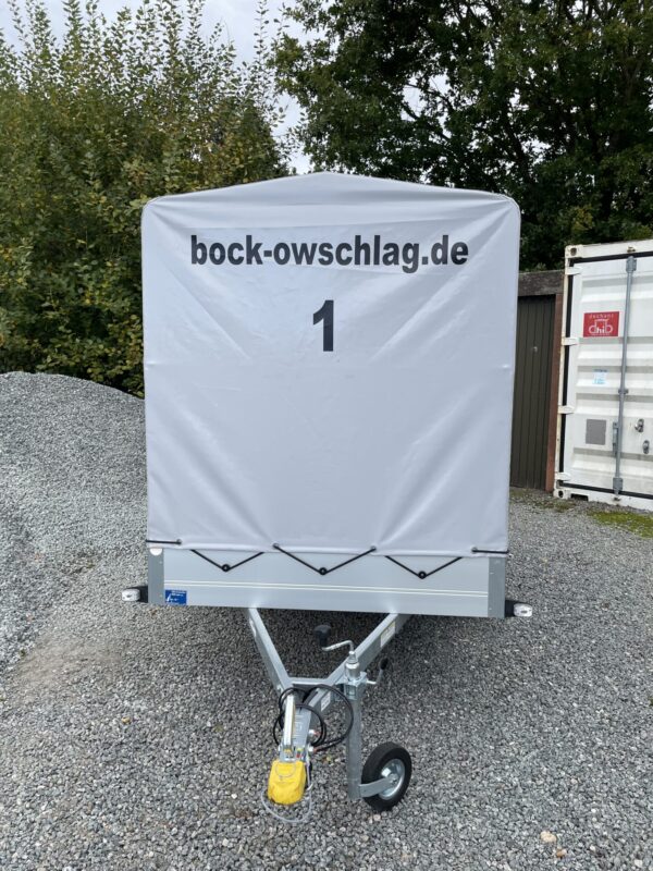 Vermietanhänger Nr. 1 mit Plane und Spriegel, 750 kg