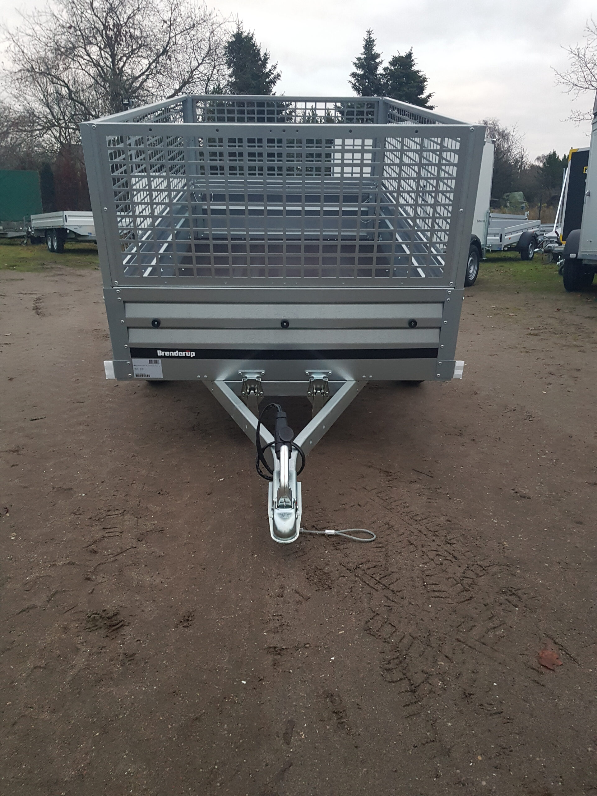 Brenderup 1205 SUB 750 kg mit Laubgitter