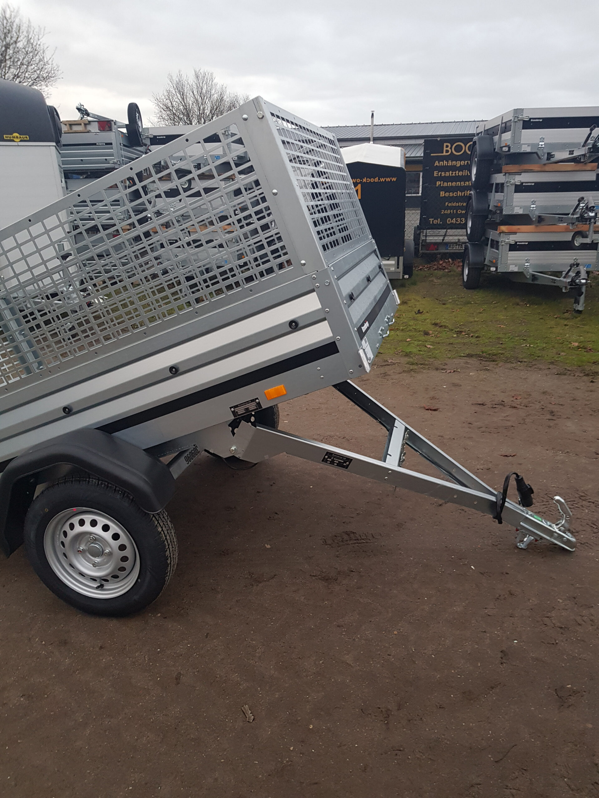 Brenderup 1205 SUB 750 kg mit Laubgitter